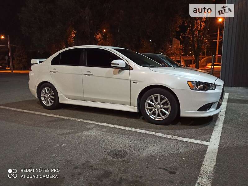 Седан Mitsubishi Lancer 2016 в Дніпрі