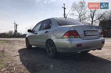 Седан Mitsubishi Lancer 2004 в Днепре