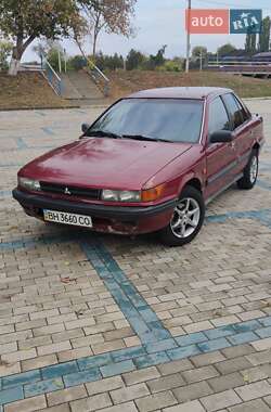 Седан Mitsubishi Lancer 1990 в 