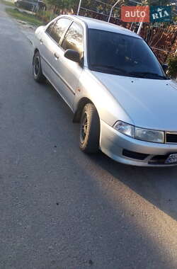 Седан Mitsubishi Lancer 1998 в Измаиле