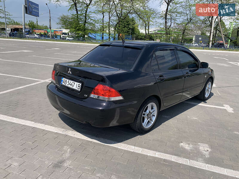 Седан Mitsubishi Lancer 2004 в Одессе