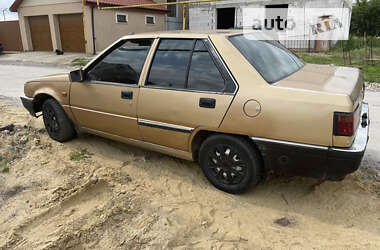 Седан Mitsubishi Lancer 1987 в Одессе