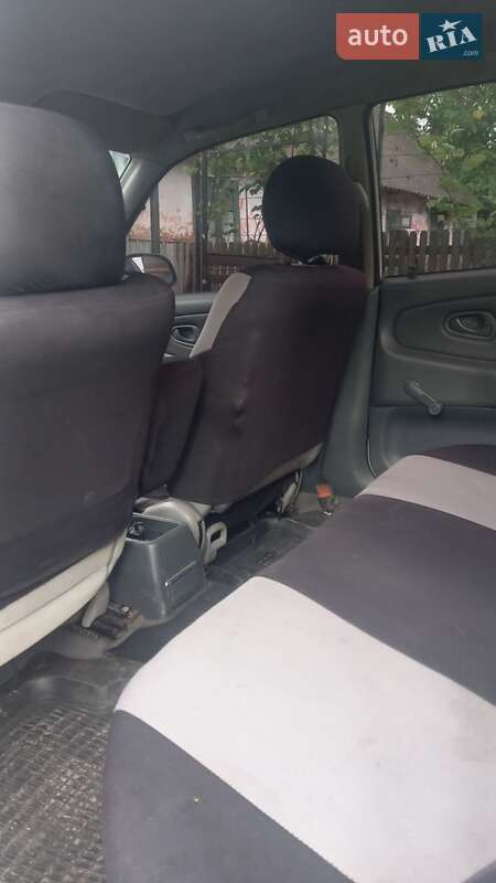 Седан Mitsubishi Lancer 1994 в Надворной