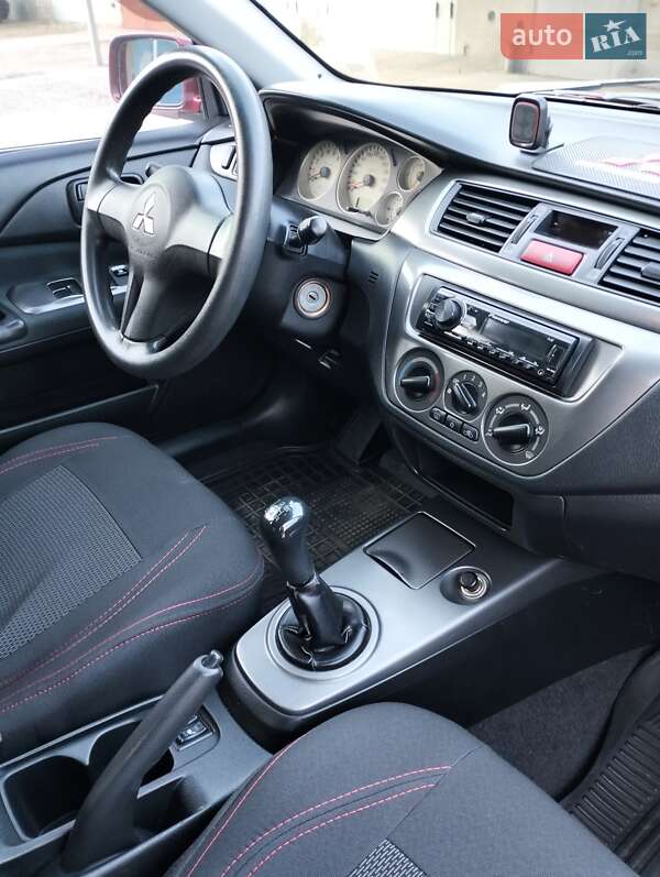 Седан Mitsubishi Lancer 2006 в Николаеве