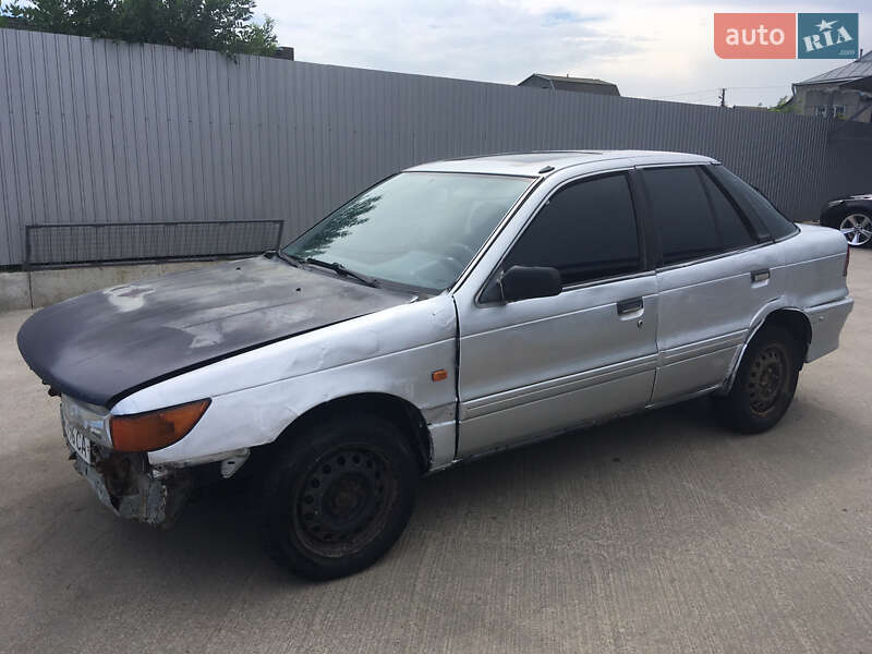 Лифтбек Mitsubishi Lancer 1993 в Одессе фото 2 Лифтбек Mitsubishi Lancer 1993 в Одессе