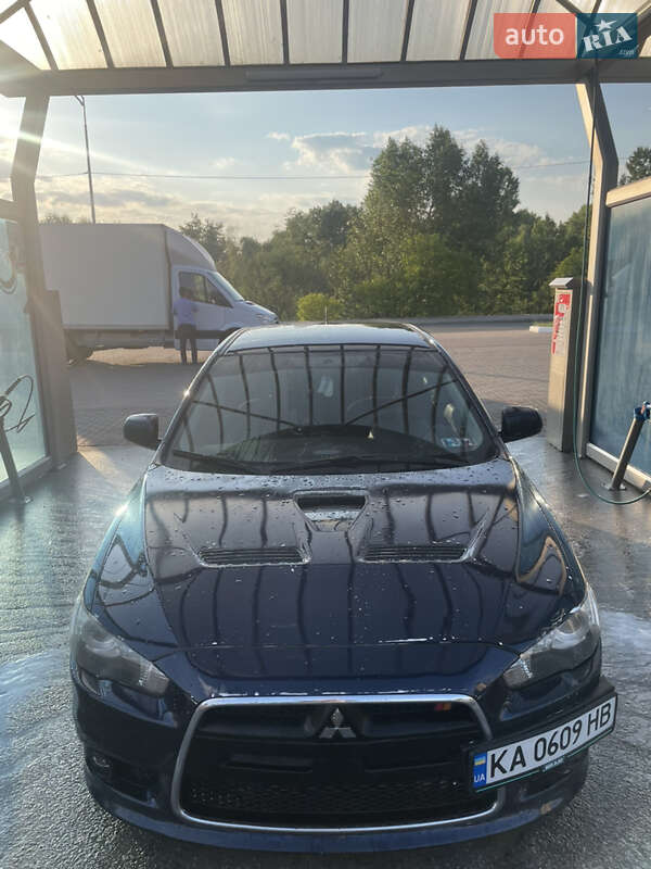 Седан Mitsubishi Lancer 2013 в Киеве