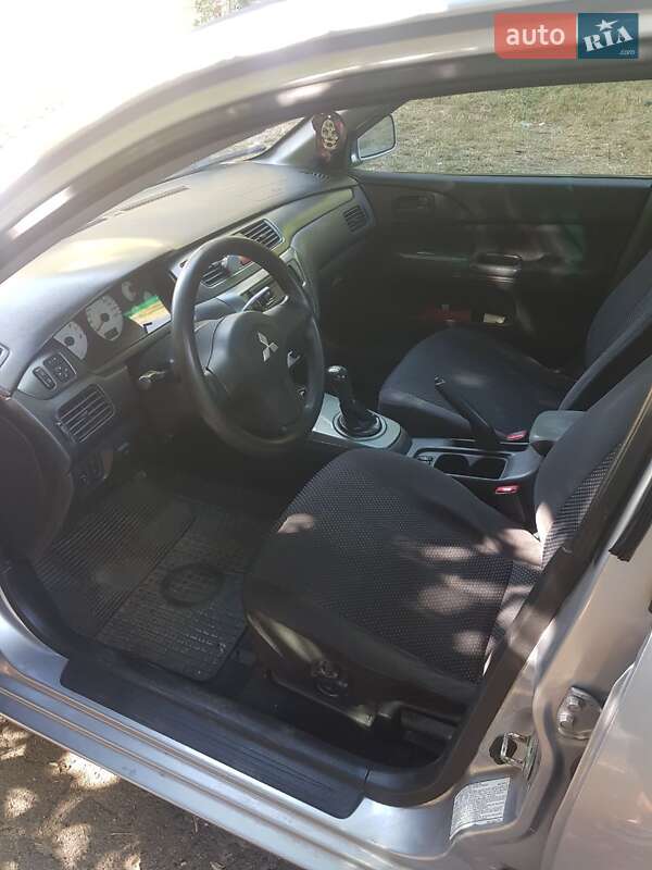 Седан Mitsubishi Lancer 2007 в Киеве