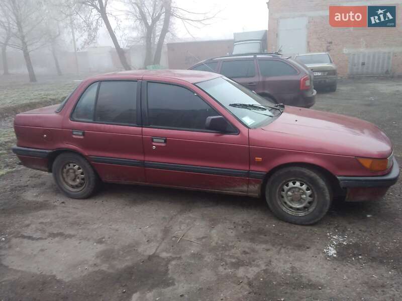 Седан Mitsubishi Lancer 1991 в Полтаве