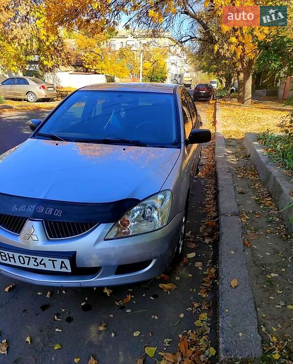 Седан Mitsubishi Lancer 2003 в Николаеве