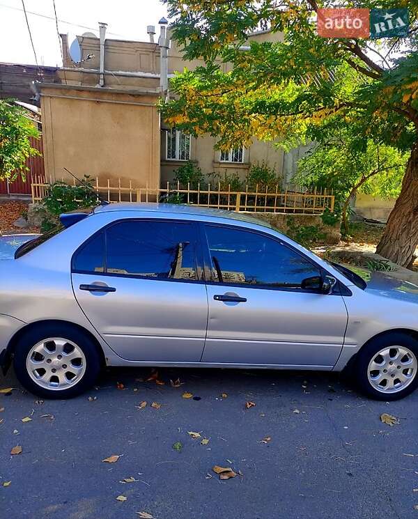 Седан Mitsubishi Lancer 2003 в Николаеве