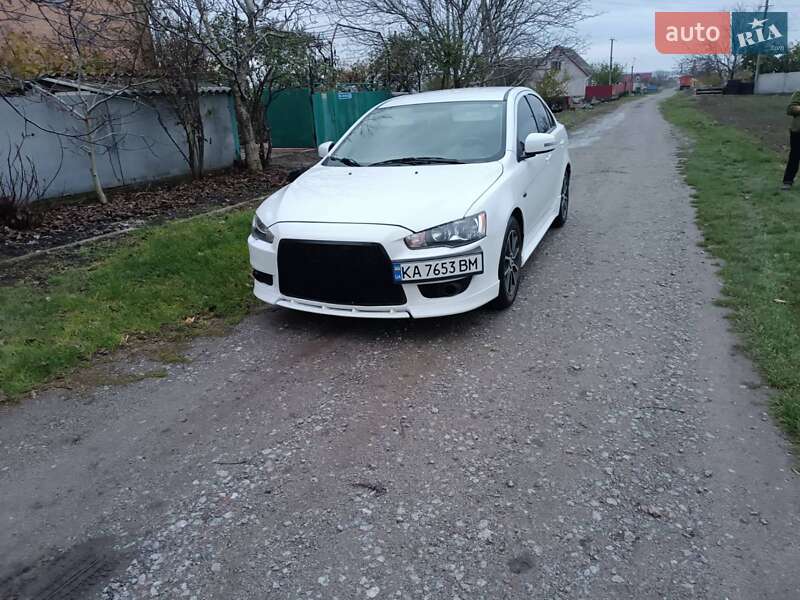 Седан Mitsubishi Lancer 2016 в Кривому Озері