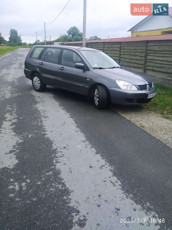 Універсал Mitsubishi Lancer 2006 в Житомирі