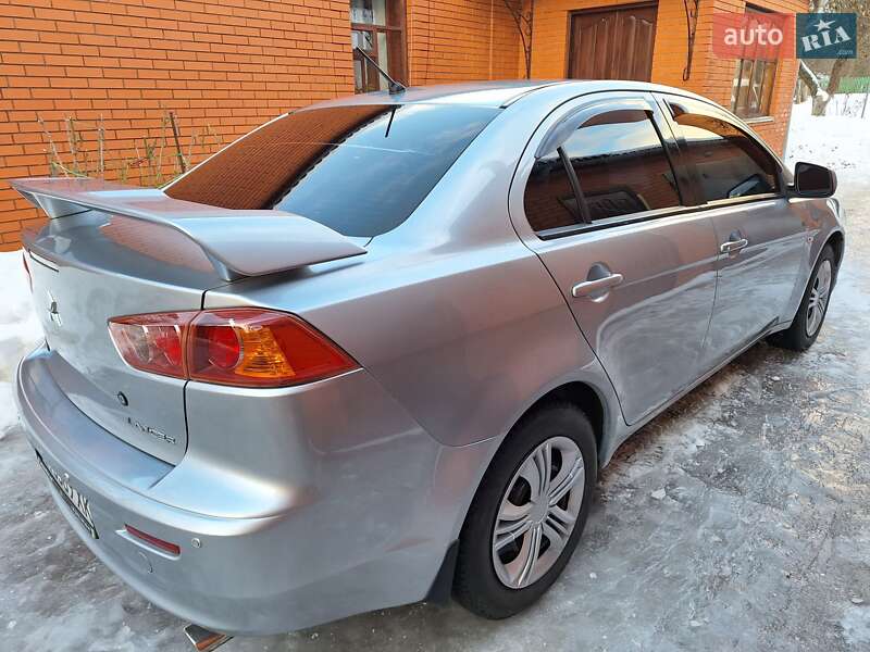 Седан Mitsubishi Lancer 2008 в Ромнах