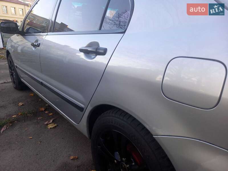 Седан Mitsubishi Lancer 2003 в Черкассах