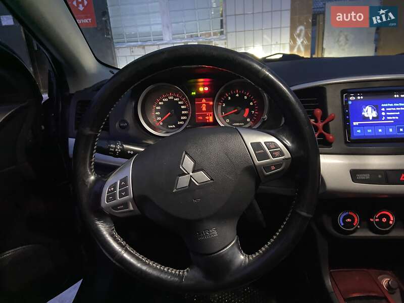 Седан Mitsubishi Lancer 2008 в Карловке