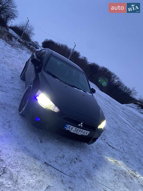 Седан Mitsubishi Lancer 2008 в Карловке