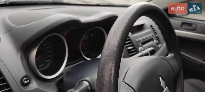Седан Mitsubishi Lancer 2008 в Києві