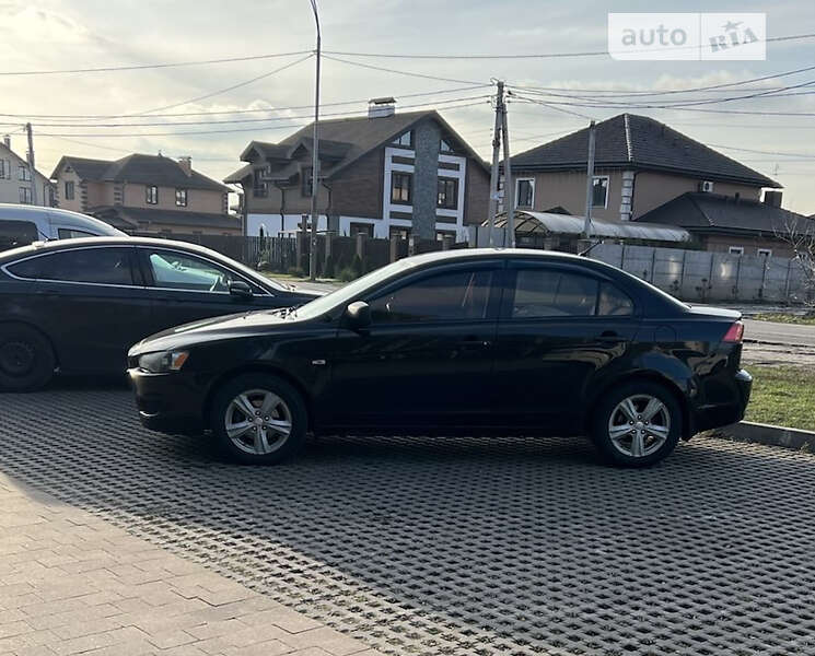 Седан Mitsubishi Lancer 2009 в Киеве