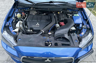 Седан Mitsubishi Lancer 2015 в 