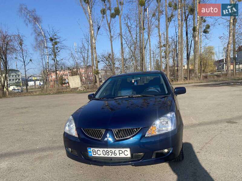 Седан Mitsubishi Lancer 2004 в Львове фото 5 Седан Mitsubishi Lancer 2004 в Львове