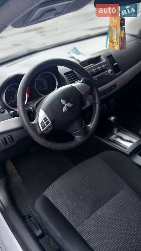 Седан Mitsubishi Lancer 2011 в Львове фото 6 Седан Mitsubishi Lancer 2011 в Львове