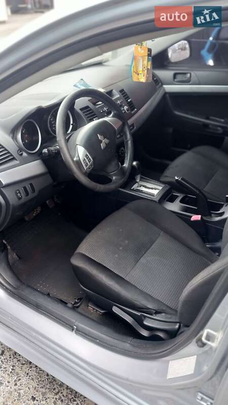 Седан Mitsubishi Lancer 2011 в Львове фото 10 Седан Mitsubishi Lancer 2011 в Львове