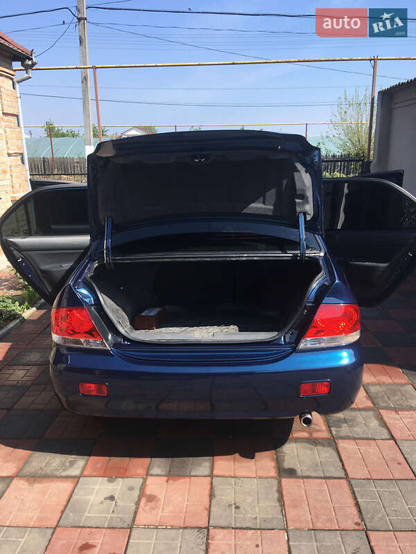 Седан Mitsubishi Lancer 2006 в Измаиле