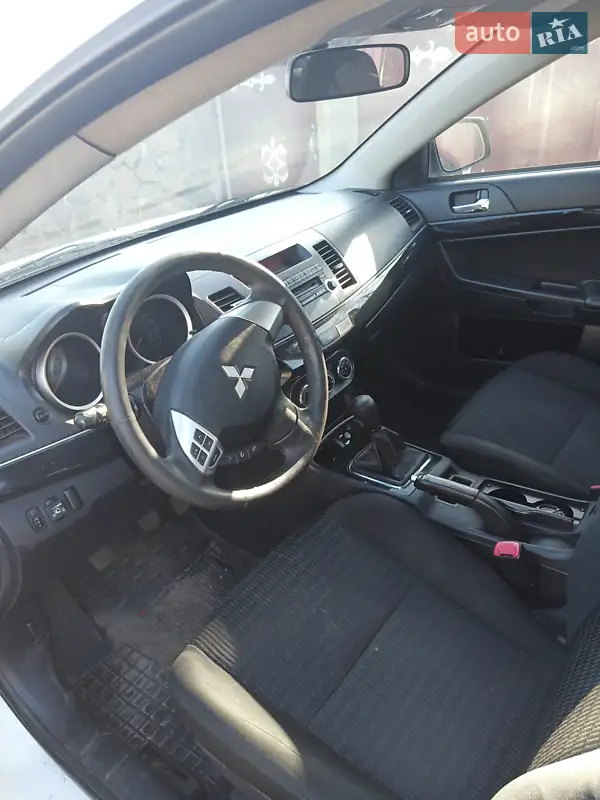 Mitsubishi Lancer 2012