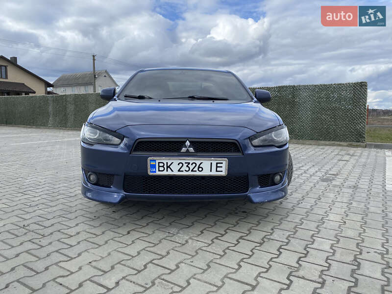 Седан Mitsubishi Lancer 2009 в Вараші