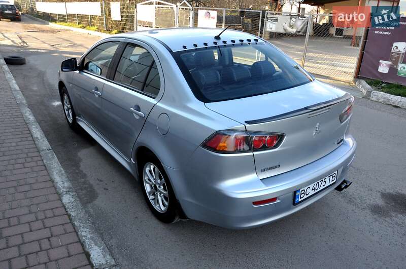 Седан Mitsubishi Lancer 2011 в Львове