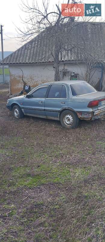 Седан Mitsubishi Lancer 1988 в Балте