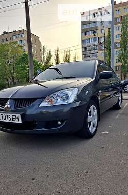 Седан Mitsubishi Lancer 2004 в Миколаєві