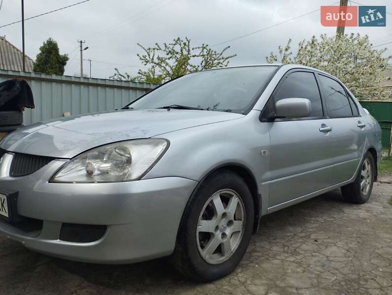 Седан Mitsubishi Lancer 2004 в Новомосковске фото 6 Седан Mitsubishi Lancer 2004 в Новомосковске
