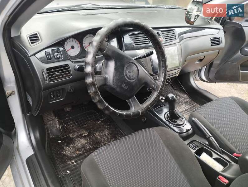 Седан Mitsubishi Lancer 2004 в Новомосковске фото 3 Седан Mitsubishi Lancer 2004 в Новомосковске