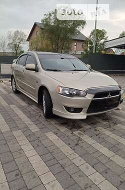 Седан Mitsubishi Lancer 2008 в Городке