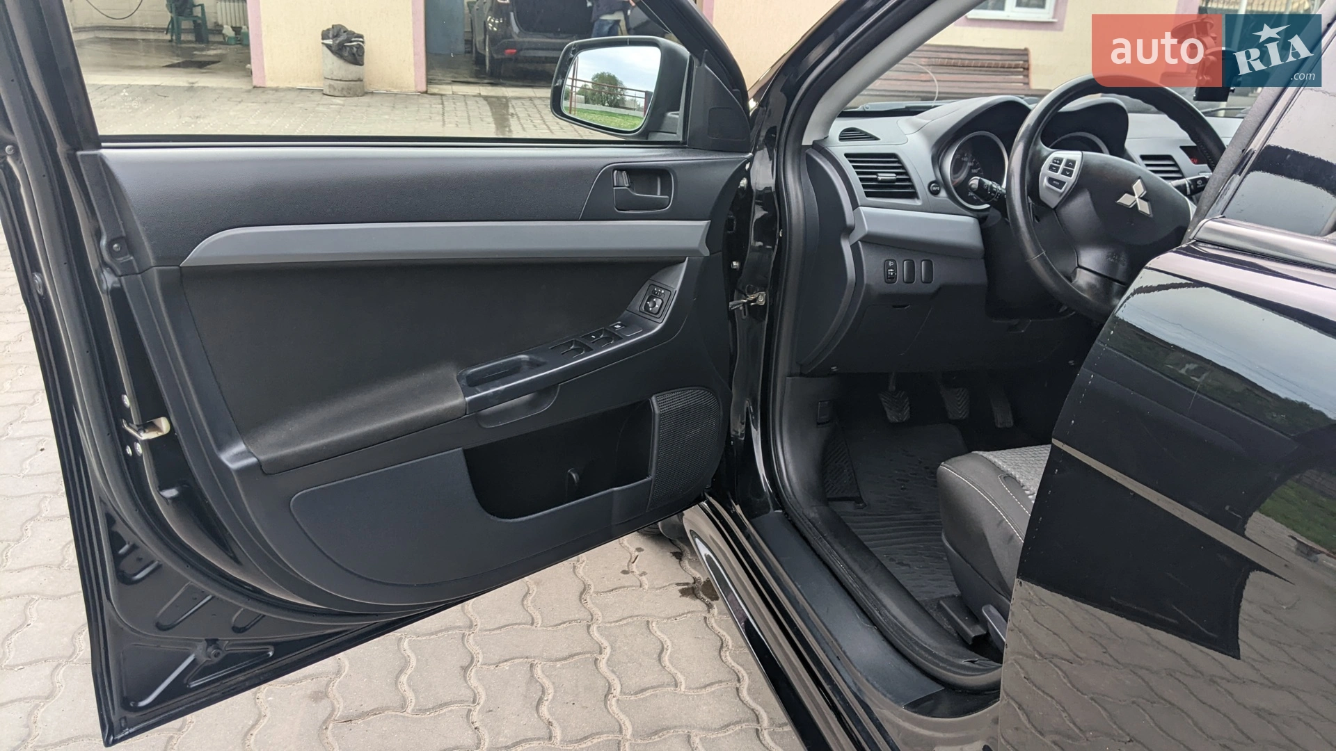 2010 Mitsubishi Lancer - мініатюра 5