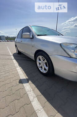 Седан Mitsubishi Lancer 2006 в Киеве