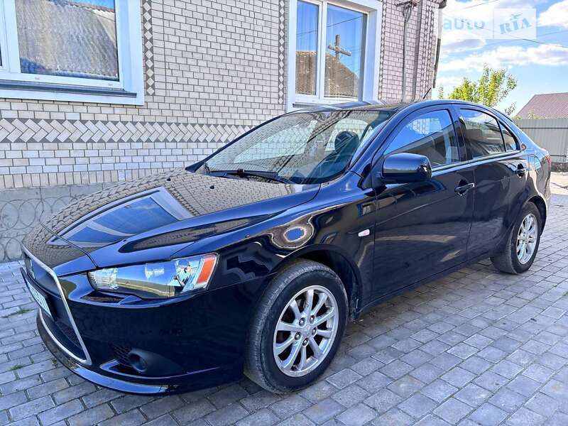 Хэтчбек Mitsubishi Lancer 2011 в Полонном