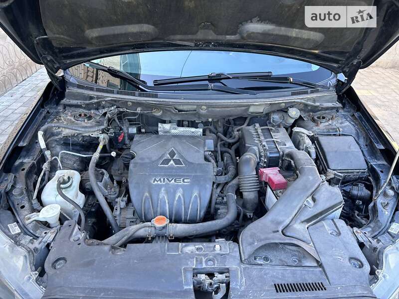 Хэтчбек Mitsubishi Lancer 2011 в Полонном