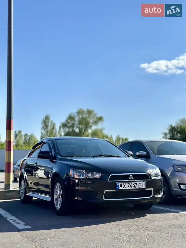 Mitsubishi Lancer