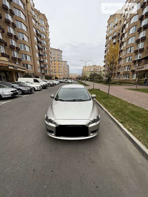 Седан Mitsubishi Lancer 2012 в Одесі