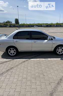 Седан Mitsubishi Lancer 2006 в Киеве