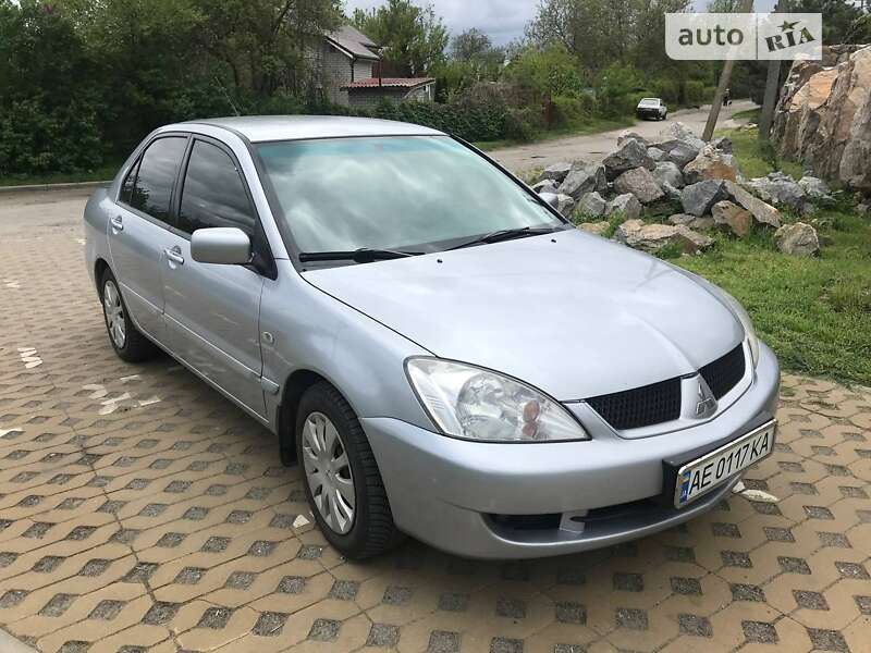 Седан Mitsubishi Lancer 2006 в Днепре