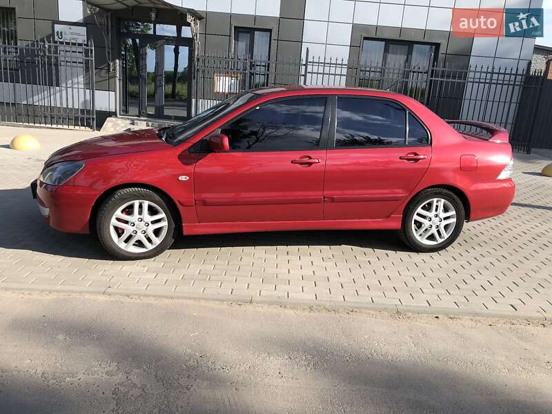 Седан Mitsubishi Lancer 2005 в Тростянце