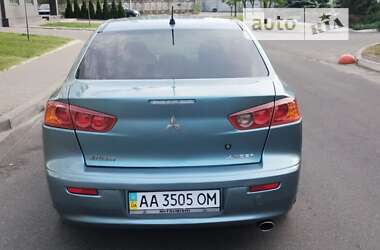 Седан Mitsubishi Lancer 2008 в Киеве