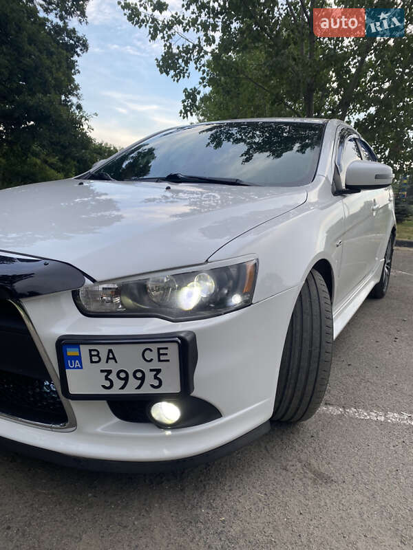 Седан Mitsubishi Lancer 2016 в Умани