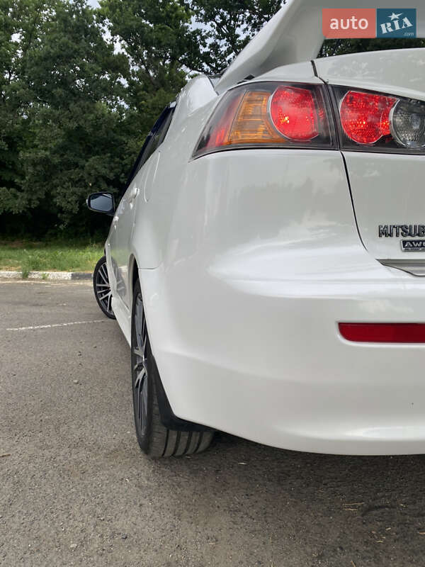 Седан Mitsubishi Lancer 2016 в Умани
