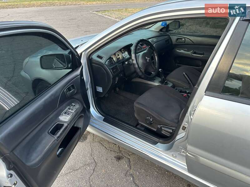 Седан Mitsubishi Lancer 2006 в Каменском фото 10 Седан Mitsubishi Lancer 2006 в Каменском