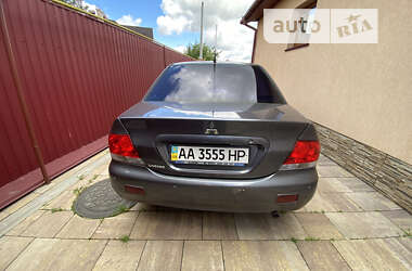 Седан Mitsubishi Lancer 2006 в Киеве