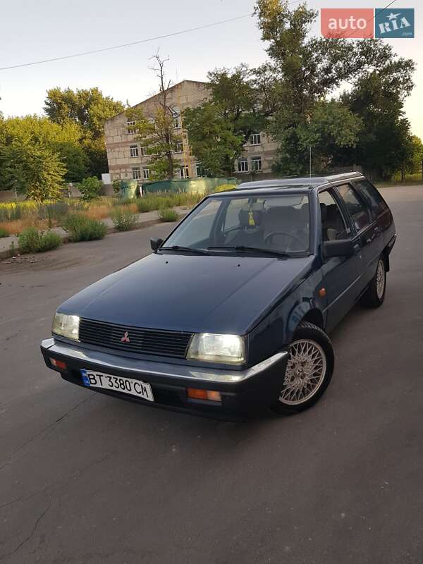 Универсал Mitsubishi Lancer 1987 в Херсоне